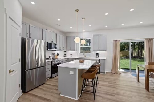 Stylish Greenville Stay 8 Mins to Downtown Pet Friendly