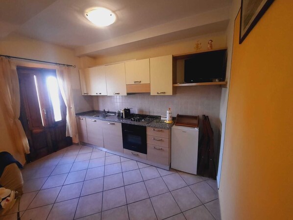 Oven, stovetop