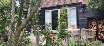 Remarkable 1-bed Cottage in Orwell Cambridgeshire