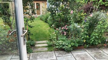 Khuôn viên nơi lưu trú