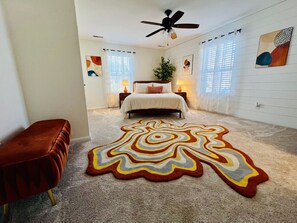 3 bedrooms, desk, iron/ironing board, WiFi - Mid-Century Milton w/Pool, Pond, and Bike Trails! (Milton)