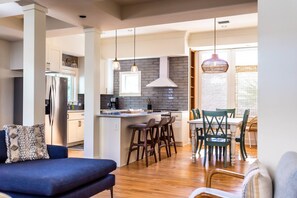 House | 5 bedrooms - Days Like This -spacious Home Steps From the Beach (Navarre)