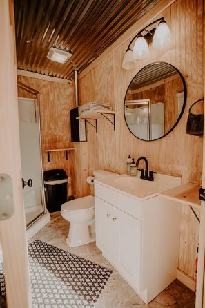 House | Bathroom