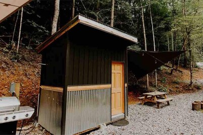 The Perch Glamping by Rafting