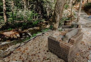 House | 2 bedrooms - Moonshine Hollow Dome by Rafting (Cosby)