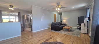 4 Bedroom house within 10 minutes of Downtown Denver! Full house with yard.