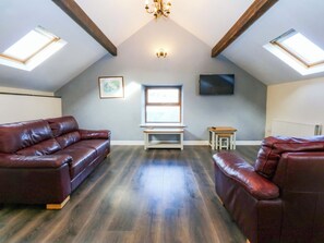 Cottage | Living area