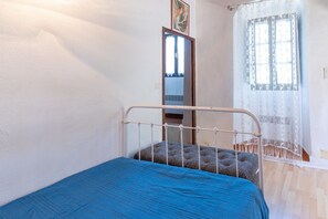 2 Schlafzimmer, Bügeleisen/Bügelbrett, Bettwäsche