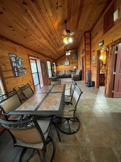 Cozy 2BR waterfront lake escape.