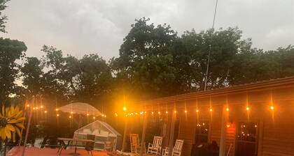 Cozy 2BR waterfront lake escape.