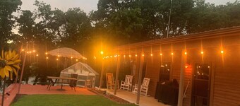 Cozy 2BR waterfront lake escape.