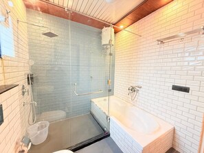 Suite Deluxe, vue ville | Salle de bain