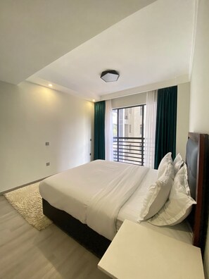3 bedrooms, iron/ironing board, WiFi, bed sheets - Modern 3BR Apartment at Perry West Kilimani (Nairobi)