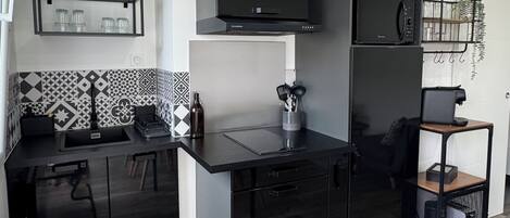 Micro-ondes, plaque de cuisson