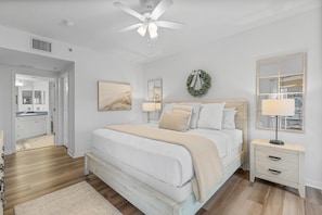 Condo, Multiple Beds (Oceanwalk 9-302)