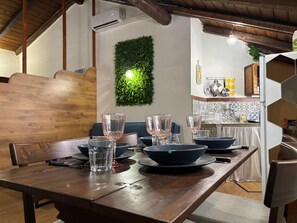 Dining - Catania Private Suite Walk to Duomo & Attractions (Catania)