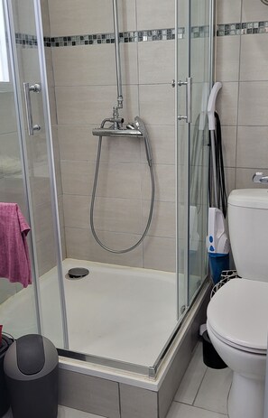 Dusche, Haartrockner