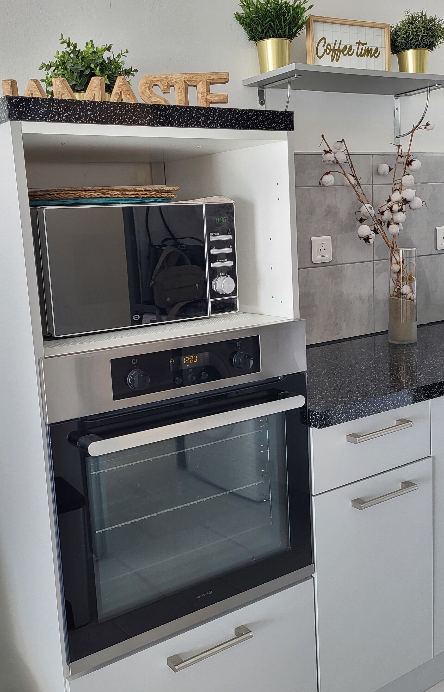 Réfrigérateur, micro-ondes, four, lave-vaisselle