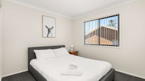 4 habitaciones, tabla de planchar con plancha y wifi gratis