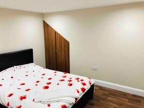 3 habitaciones, wifi gratis y ropa de cama 