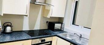 Small 3 Bed Flat Near Heathrow