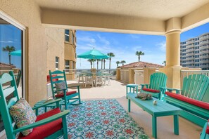 コンドミニアム ベッド (複数台) (Atlantic Villas 102) | テラス / パティオ