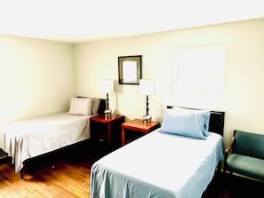 3 habitaciones, tabla de planchar con plancha y wifi