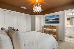 7 bedrooms, iron/ironing board, free WiFi, bed sheets