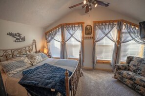 4 habitaciones, acceso a internet y ropa de cama 