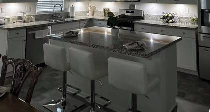 Welcoming 5-bedroom 2.5 restroom house in Coachella