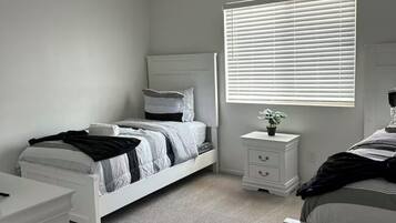 5 室のベッドルーム、アイロン / アイロン台、WiFi、ベッドシーツ