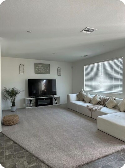 Welcoming 5-bedroom 2.5 restroom house in Coachella