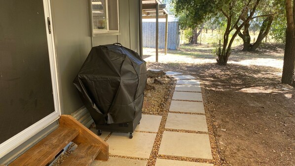 Unclassified image, 1 of 24, button - Cycle on Star Lane (Wooragee)