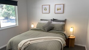 2 bedrooms, iron/ironing board, WiFi, bed sheets