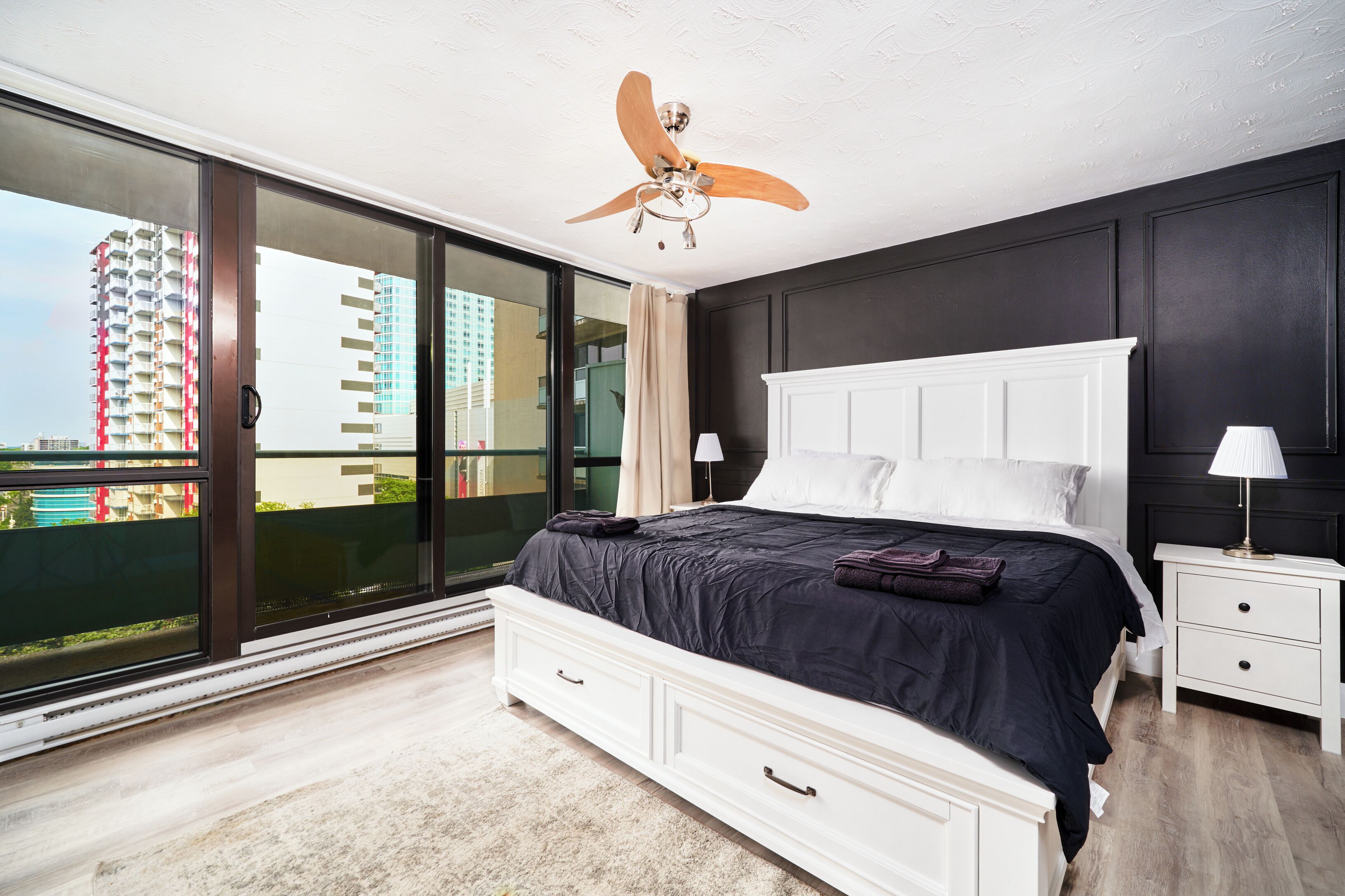 2 多间卧室、WiFi、床单