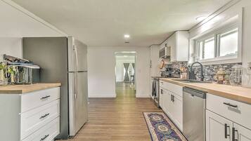 Mikrowelle, Ofen, Herdplatte, Geschirrspüler