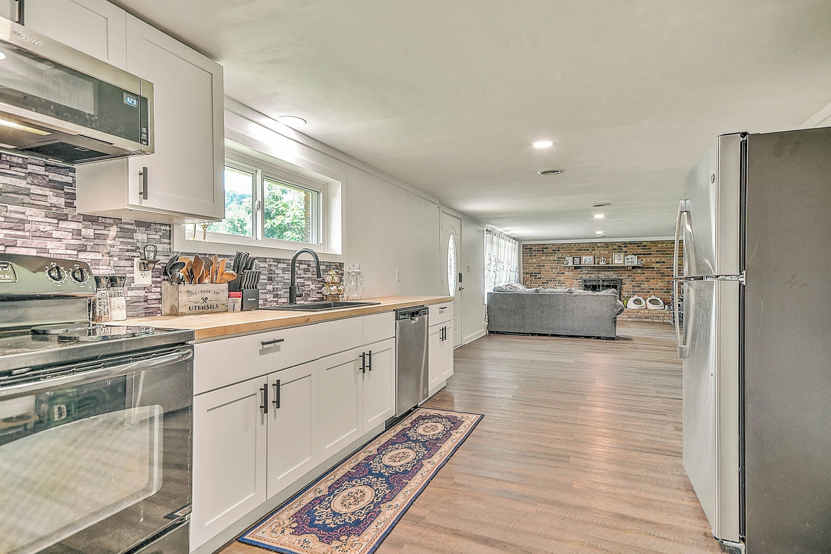 Mikrowelle, Ofen, Herdplatte, Geschirrspüler