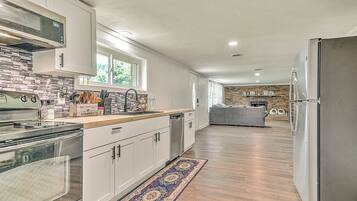 Microwave, oven, stovetop, dishwasher