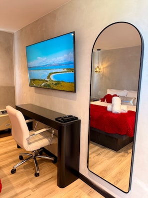 1 bedroom, desk, iron/ironing board, free WiFi