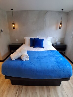 1 bedroom, desk, iron/ironing board, free WiFi