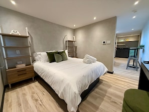 1 bedroom, desk, iron/ironing board, free WiFi