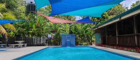 2 outdoor pools, sun loungers