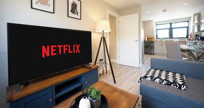 Modern 2BR Flat | Central Chatham | Self Check-in