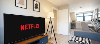 Modern 2BR Flat | Central Chatham | Self Check-in