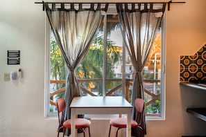 Studio Comfort, 1 kamar tidur, teras, pemandangan kebun | Teras/patio