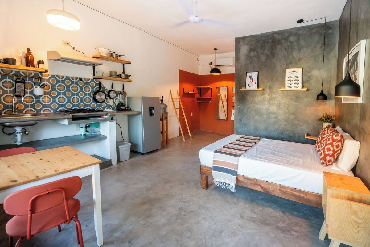 Premium bedding, desk, laptop workspace, free WiFi