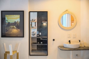 Comfort Studio, 1 Bedroom, Terrace | Bathroom | Shower, towels, soap, shampoo - Sayula Home (Sayulita)