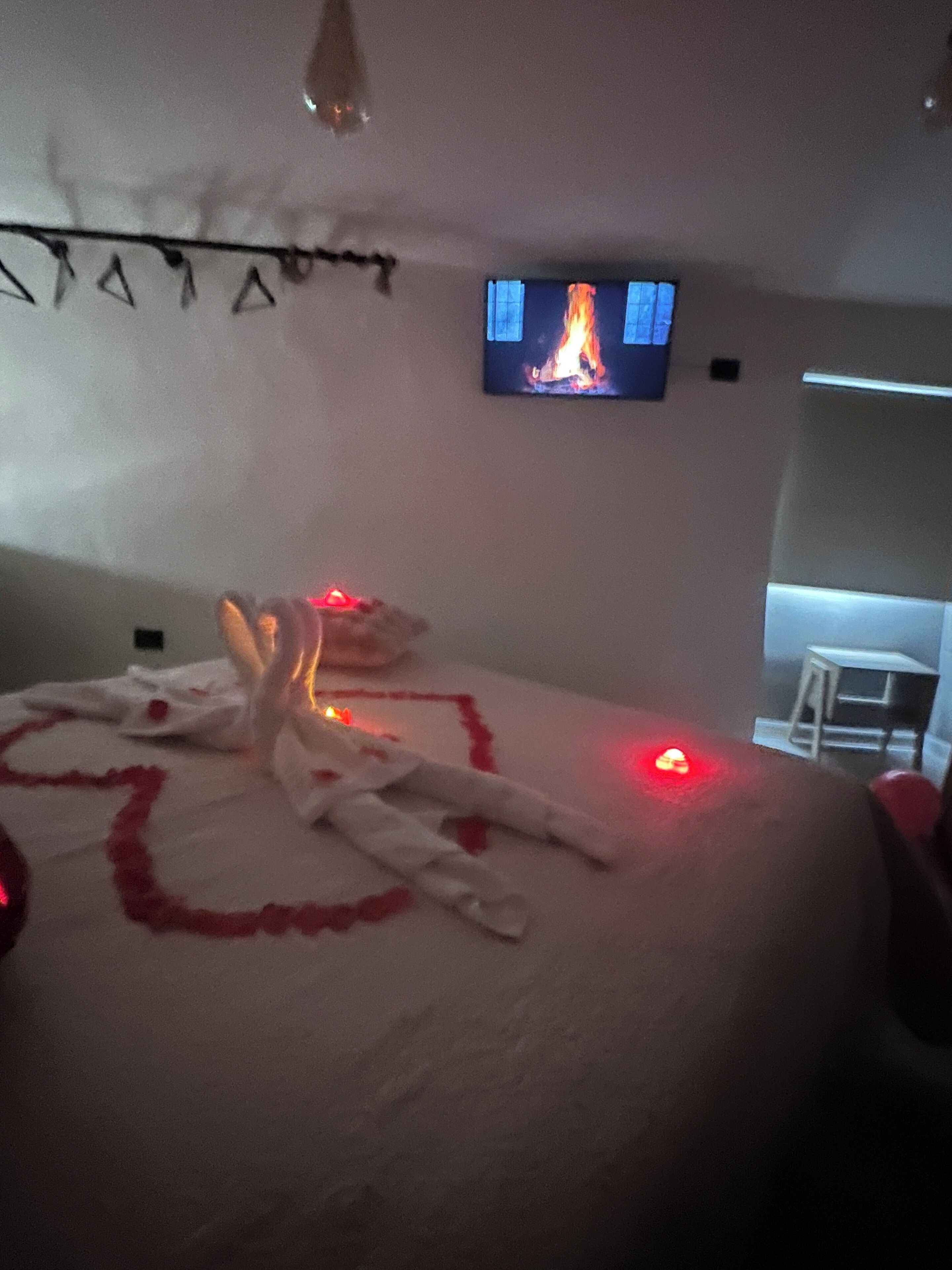 1 camera, Wi-Fi, lenzuola