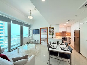 City Apartment, 2 Bedrooms, Sea View