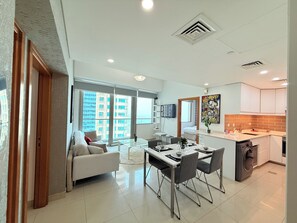 Dining room - Ocean Heights Residences by CEG Group (Dubai)